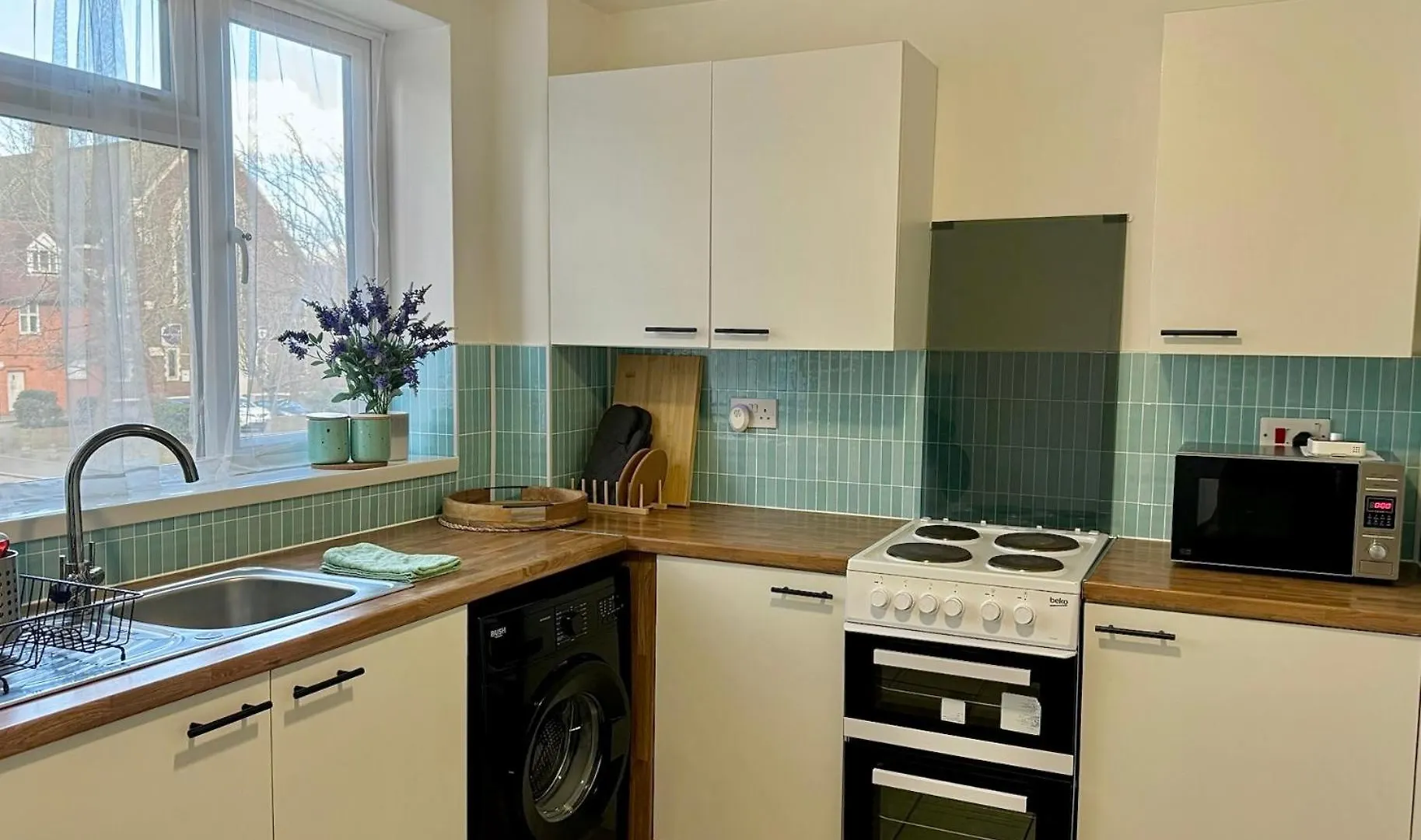 Your Cosy Get-Away 5 Minutes From Canning Town Station, Near Excel & O2 London 0*,