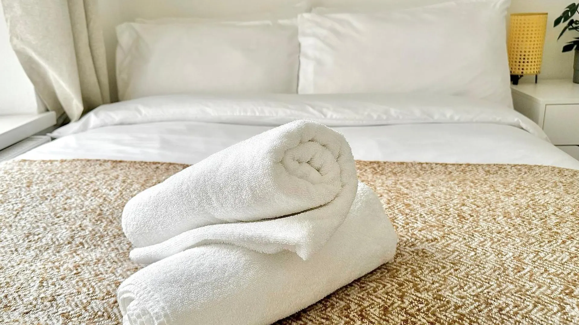 Apartment Your Cosy Get-Away 5 Minutes From Canning Town Station, Near Excel & O2 London